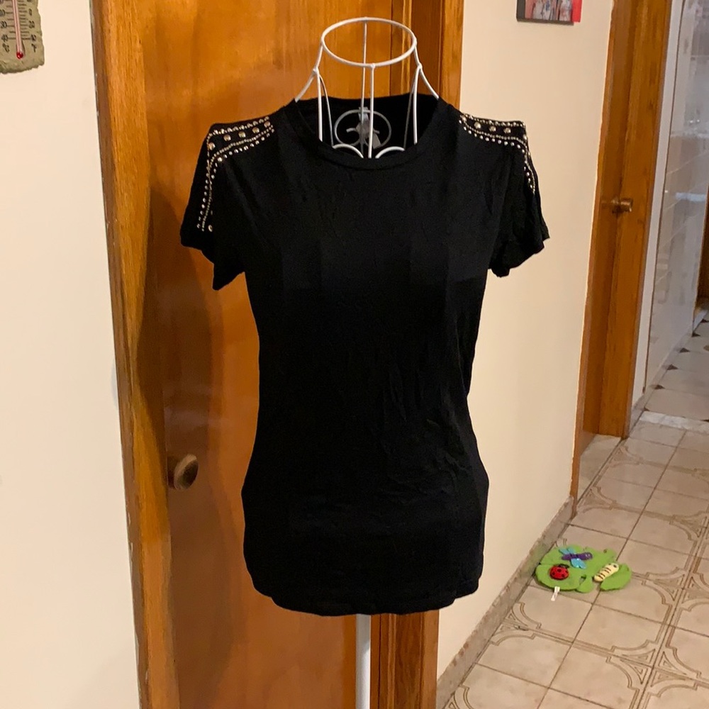 Black tshirt